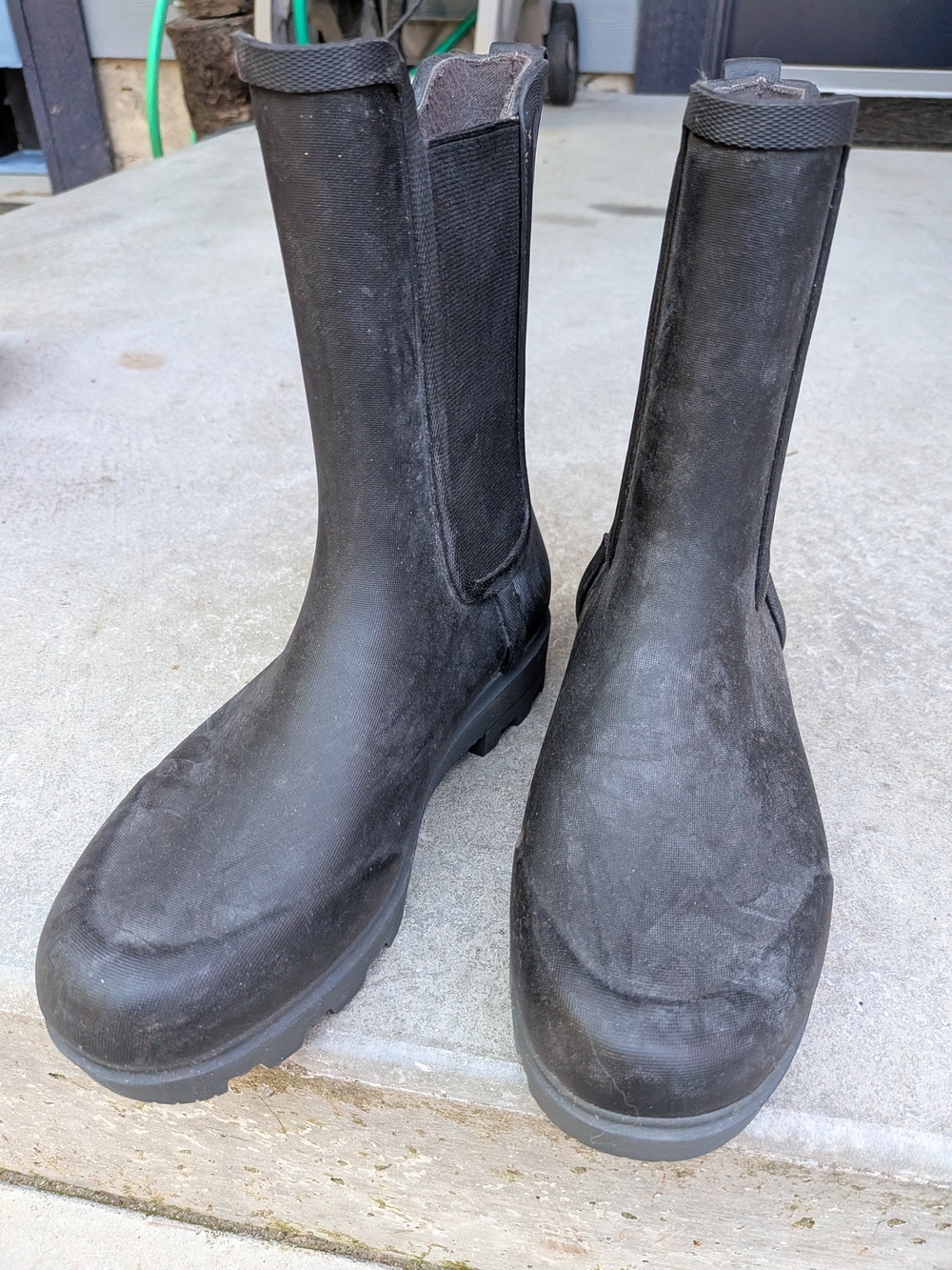 Bogs Black Chelsea-Style Winter Rain Boots - Picture 4 of 6